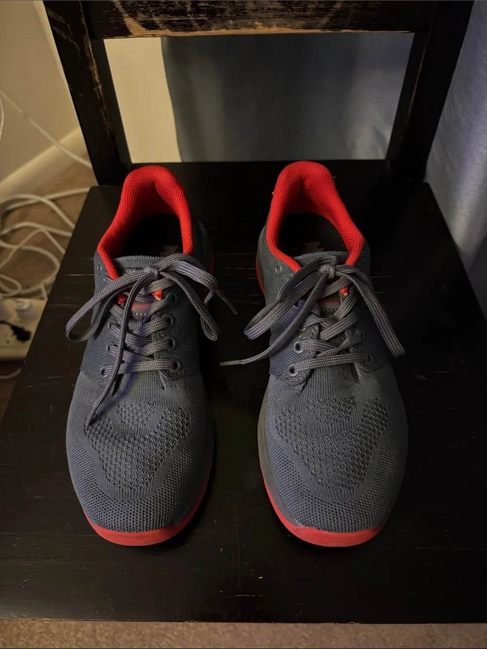 Women's Goruck trainers in Gray with Red Trim